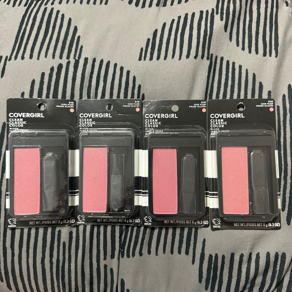 Covergirl Clean Classic Color Blush Iced Plum 510